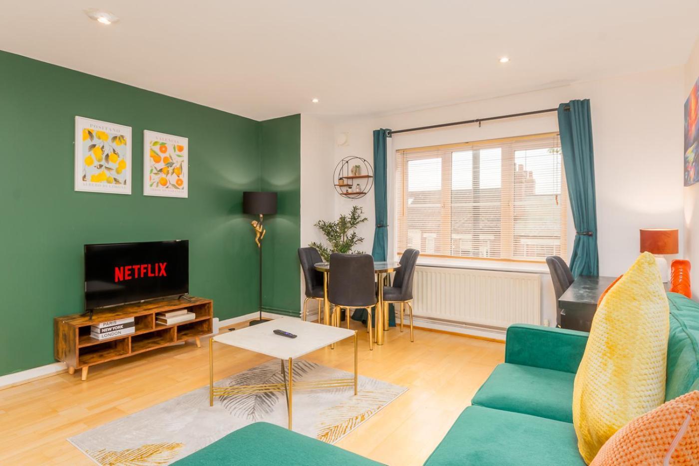 Flat Free Parking Sleeps 6 Apartment *